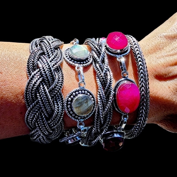 Balinese Bracelet - 3 styles: wide braid, medium braid, woven wheat - Picture 4 of 4